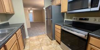 Spacious 3 Bedroom, 2 Bath Unfurnished Apartment with Stunning Valley Views! Gallery 1