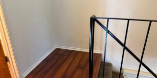 2 story updated townhouse In Rosemont 2/1 Gallery 10