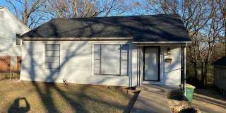 2 Bed 1 Bath with Large backyard Gallery 1