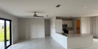 1832 NW 22nd Place Gallery 16