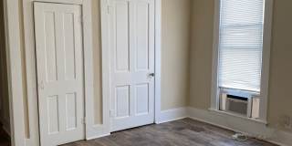 Charming 1-Bedroom Duplex in Wheatley Heights Gallery 4