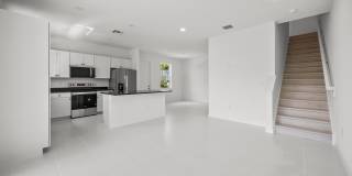 4520 Longwood Lake Square Gallery 21