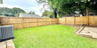 2BR Home with Sunroom & Extended Driveway Gallery 17