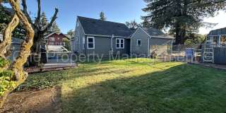 Renovated 3+ Bedroom Charmer Near Downtown Gallery 25