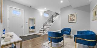 2437 W Jackson Boulevard Gallery 2
