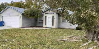 950 Gregory Lane Gallery 1