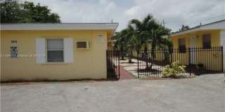 1915 Fletcher St Gallery 1