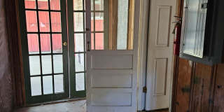 Cutest 3-Bedroom House with Covered Back Patio + Bonus Storage/Office! Gallery 23