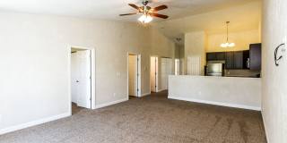 2 Bedroom, 2 Bathroom duplex with garage Gallery 7