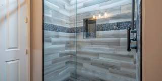 Beautiful 5 Bedroom Home- One Level and Private Pool Gallery 32