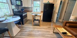 Midtown Bungalow Gallery 1