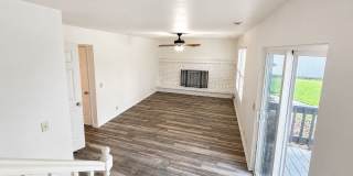Spacious 5-Bedroom Sandy Home with Large Fenced Yard Spacious 5-Bedroom Sandy Home with Large Fenced Yard Gallery 25