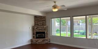 SPACIOUS 2 BEDROOM IN 55+ COMMUNITY!! Gallery 3