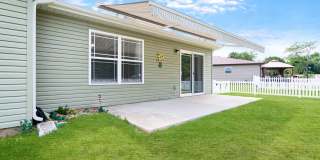 3 bedroom 2 bath 2 Car Garage with fenced yard  for rent, Hollister, MO Gallery 1