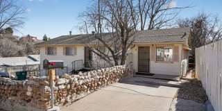 Charming 1BR Duplex in Colorado Springs Gallery 3