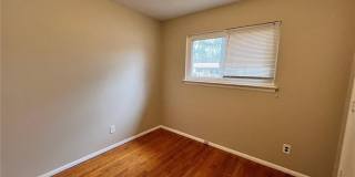 11909 Homestead Avenue Gallery 4