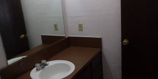 2 STORY TOWNHOUSE , CLOSE TO SHOPPING AND RESTAURANTS 2 STORY TOWNHOUSE , CLOSE TO SHOPPING AND RESTAURANTS Gallery 26