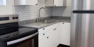 816 Massachusetts Street - B Gallery 1