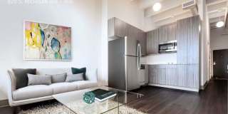 1538 N.Oakley Gallery 1