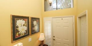 ** THE VINEYARDS SEASONAL ** 2 BED PLUS A DEN\2 BATH 2ND FLOOR COACH HOME READY FOR YOU ** VACATION READY HOME ** Gallery 15
