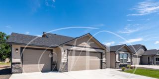 Brand NEW Home Overlooking the Golf Course Gallery 1