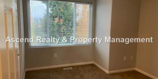 MOVE IN SPECIAL** Sexton Crest Townhome Open Floor Plan 2 Car Tandem Attached Garage Available NOW Gallery 19
