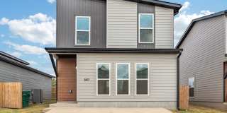 Modern 2-Bed, 2.5-Bath New Build in Bentonville Gallery 1
