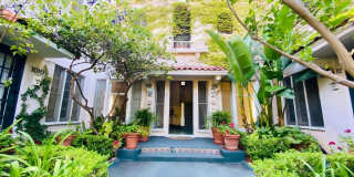 1002-1012½ N. Sweetzer Ave. Gallery 1