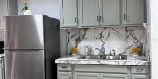 1040 RANDALL STREET Gallery 16