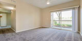 SW Littleton 3BR / 2BA Ground-Level Condo with Park Views! Gallery 4