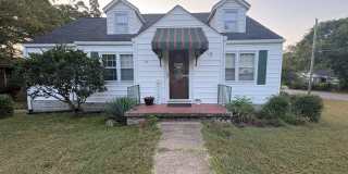 SPACIOUS CHATTANOOGA HOME WITH FINISHED BASEMENT, MULTIPLE FLEX ROOMS & LARGE CORNER LOT SPACIOUS CHATTANOOGA HOME WITH FINISHED BASEMENT, MULTIPLE FLEX ROOMS & LARGE CORNER LOT Gallery 1