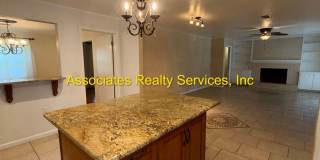 Beautiful 4bed/3bath Corner Lot in Suburban Heights Gallery 13