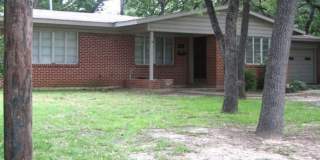 3902 Oaklawn St Gallery 1