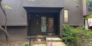 Spacious Townhome Gallery 1