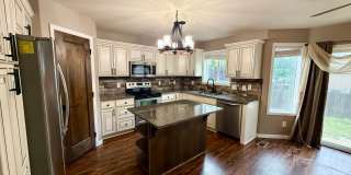 Stunning 4 bedroom/ 2.5 bath home with 2 car Attached Garage in Fort Collins, Colorado Gallery 14