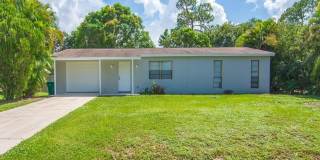 2/2 w/ office  Flex Space Lakewood Park Home! Gallery 1