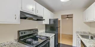 Ground Floor 1bed/1bath Apartment in Convenient Juanita Location! Ground Floor 1bed/1bath Apartment in Convenient Juanita Location! Gallery 1