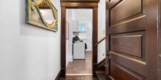 726 Kerr Street Gallery 8