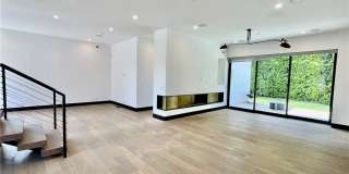 1319 Sunset Plaza Drive Gallery 3