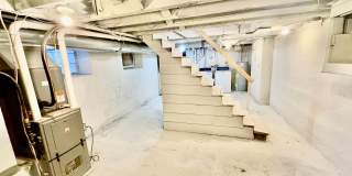 STUDENT HOUSING OPPORTUNITY - Bright and Updated 2 Bedroom 1.5 Bath House in Oakland Gallery 21