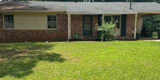 1110 Parkview Dr Gallery 1