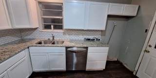 3 bedroom, 2 bath Gallery 22
