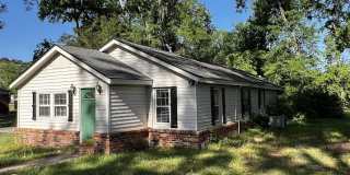 215 South Skinner Avenue Gallery 1