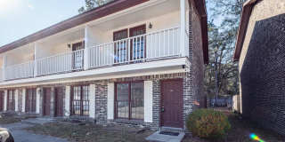 2 Bedroom, 1.5 Bathroom Townhome - Summerville Gallery 1