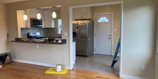 Epic REA-Great 1 BR/1 BA Unit in a S/S Duplex Gallery 10