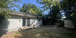 Spacious Duplex in Anderson w/ Yard! Spacious Duplex in Anderson w/ Yard! Gallery 10