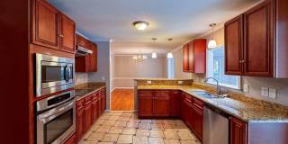 Beautiful Tri Level Home in Vanstory Hills Gallery 3