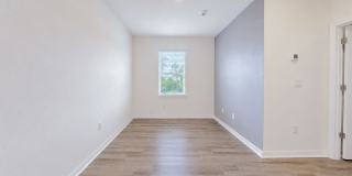 Like-New End-Unit 3 Bedroom Townhome Gallery 28