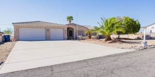 Private Desert Retreat! Vacation Home w/ a Pool & 3 Car Garage Gallery 1