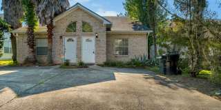 NE Tallahassee Townhome with Community Pool NE Tallahassee Townhome with Community Pool Gallery 1
